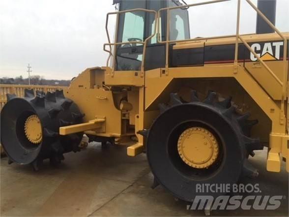 CAT 826G II 폐기물 다짐기