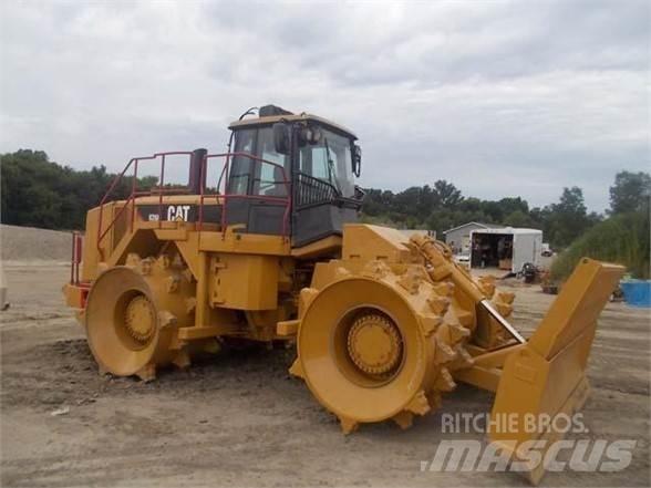 CAT 826H 폐기물 다짐기