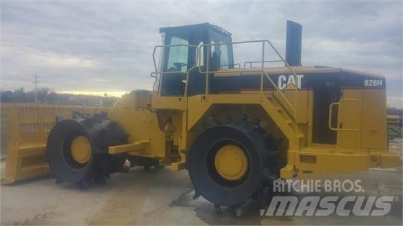 CAT 826H 폐기물 다짐기