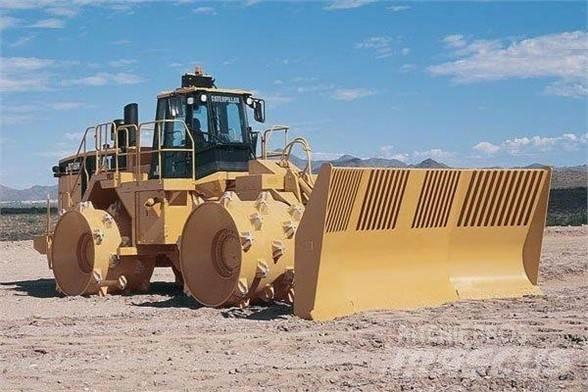 CAT 836H 폐기물 다짐기