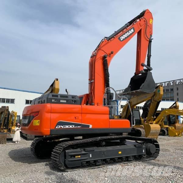 Doosan 300LC-9C 대형 굴삭기 29톤 이상
