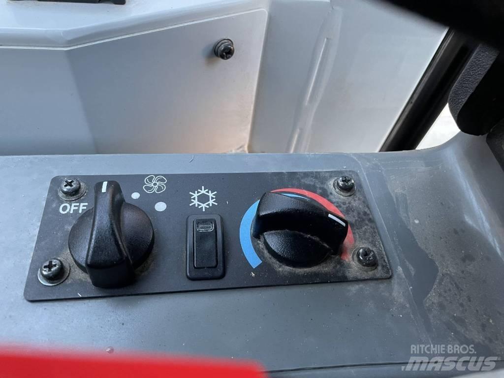 Takeuchi TCR50-2  궤도식 덤프