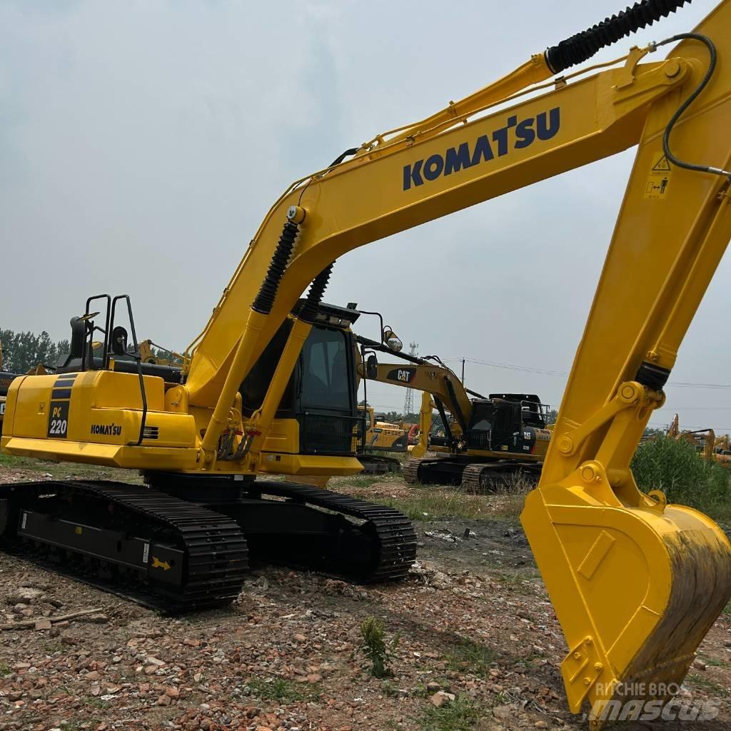 Komatsu 220-8 대형 굴삭기 29톤 이상