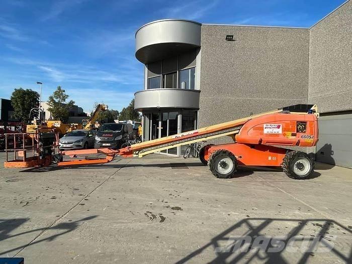 JLG 660 SJ 견인식 전동이동 리프트