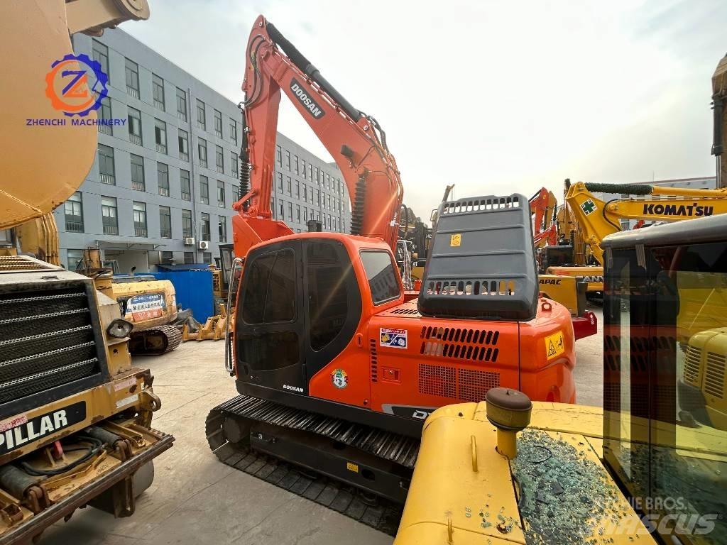 Doosan DX 150 중형굴삭기 7톤-28톤
