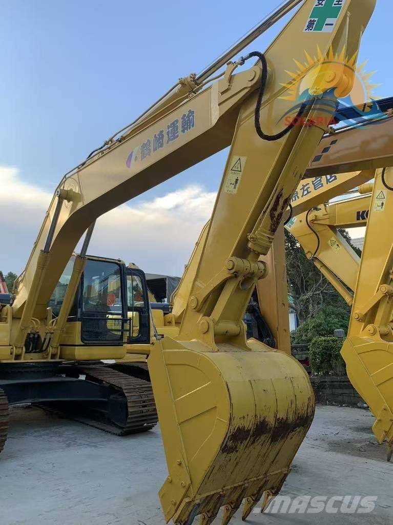 Komatsu PC 220 대형 굴삭기 29톤 이상
