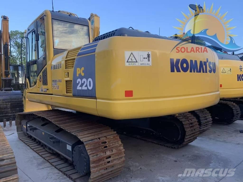Komatsu PC 220 대형 굴삭기 29톤 이상