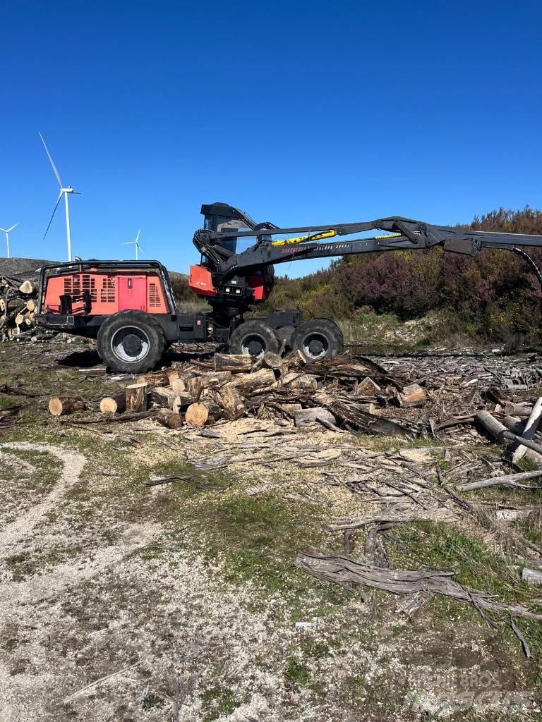 Valmet 901.3 원목 하베스터