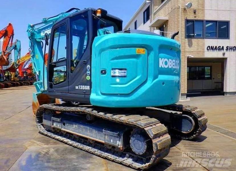 Kobelco SK 135 중형굴삭기 7톤-28톤