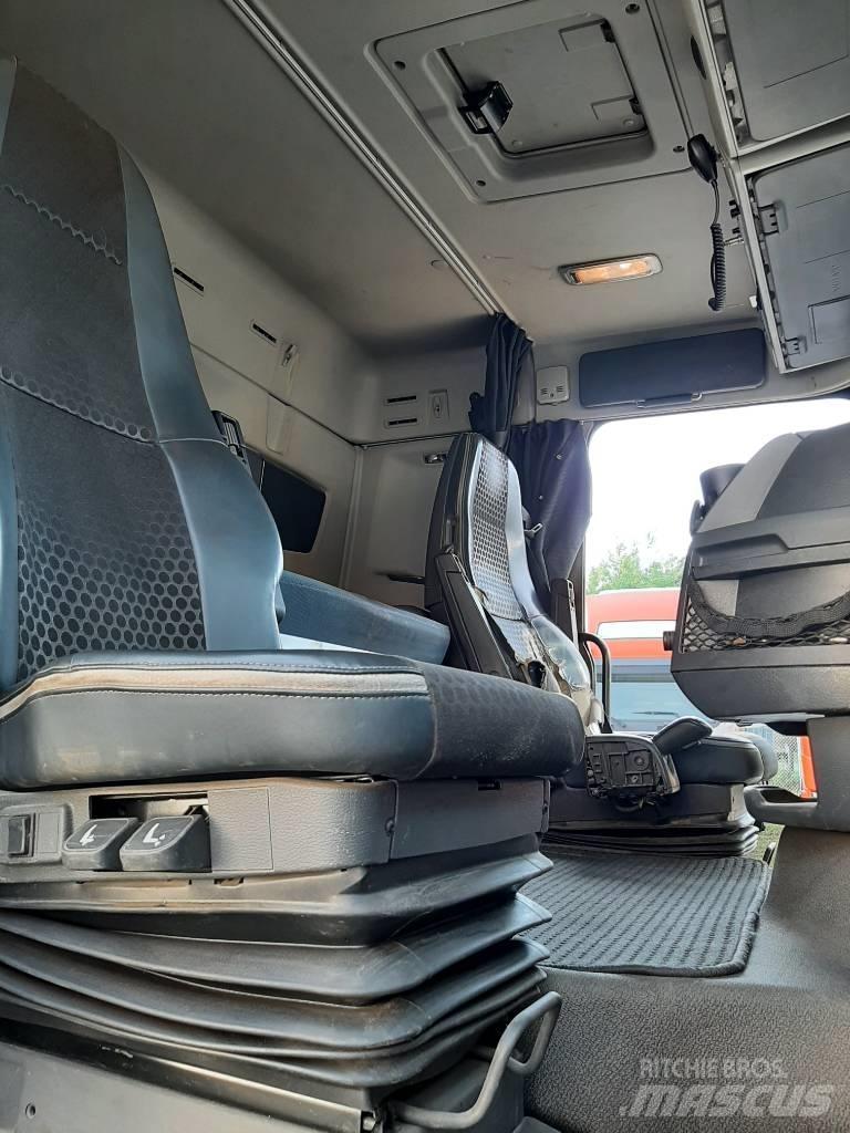 Volvo FH 13 탑차 트럭