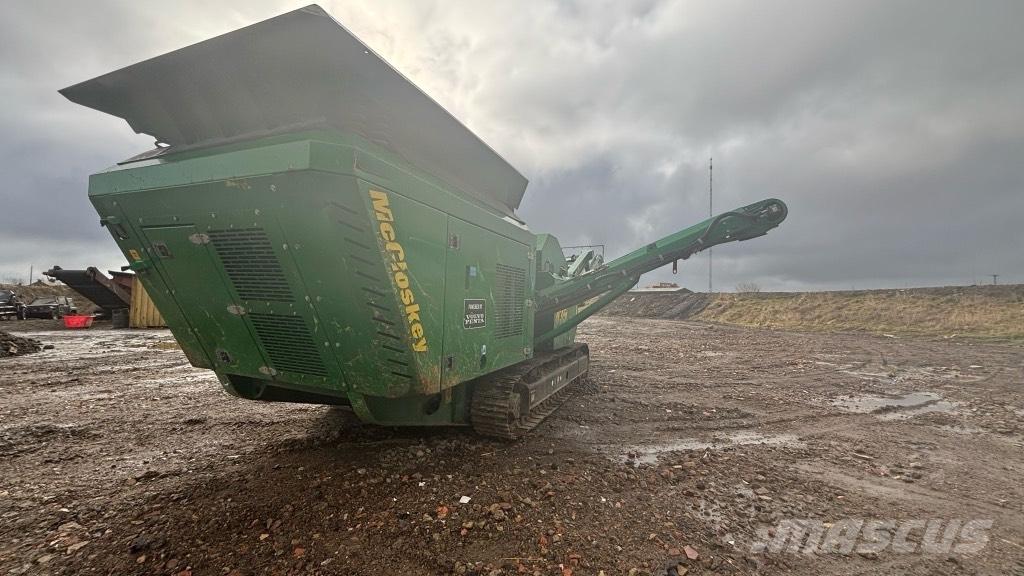 McCloskey J35 이동식 분쇄기