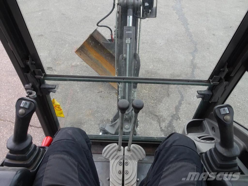 Volvo EC18E 소형 굴삭기 7톤 미만