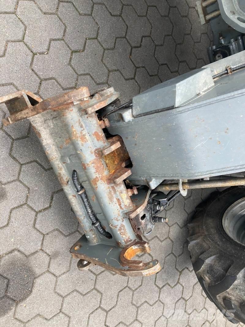 Kramer KT 447 텔러 핸들러