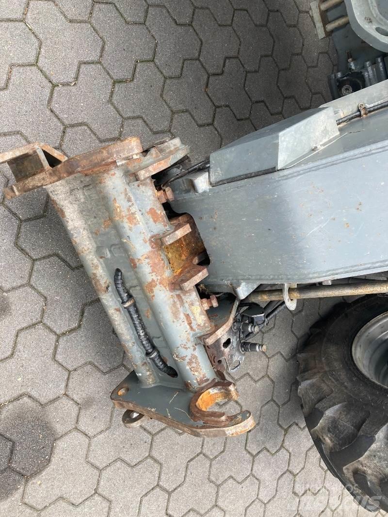 Kramer KT 447 텔러 핸들러