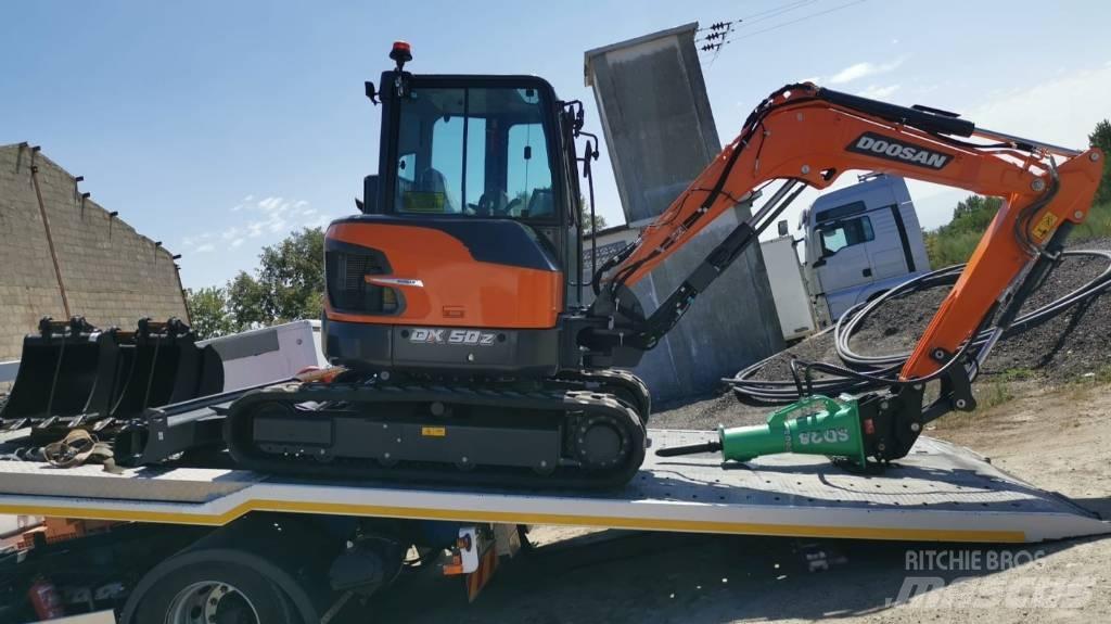 Doosan DX 50 Z 소형 굴삭기 7톤 미만