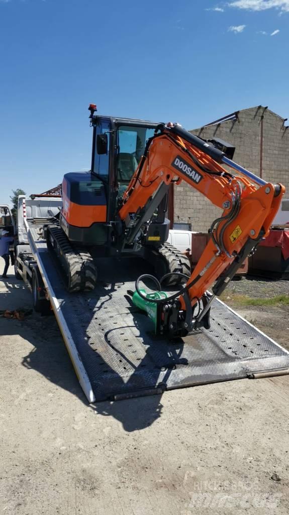 Doosan DX 50 Z 소형 굴삭기 7톤 미만