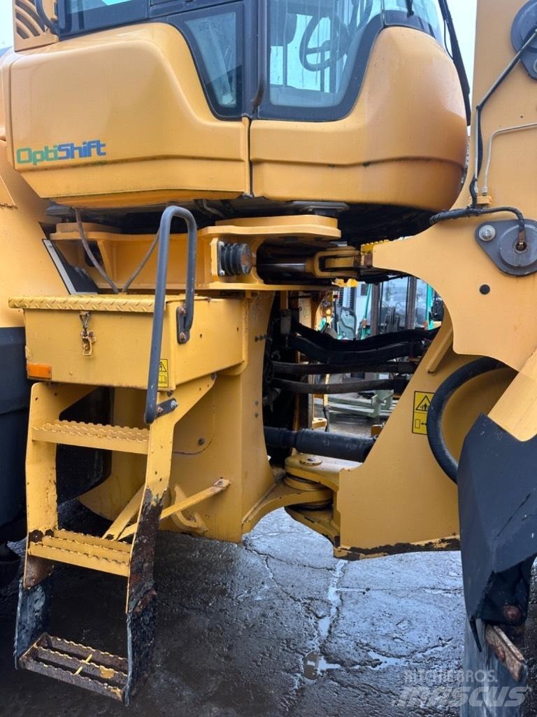 Volvo L 220 G  휠로우더