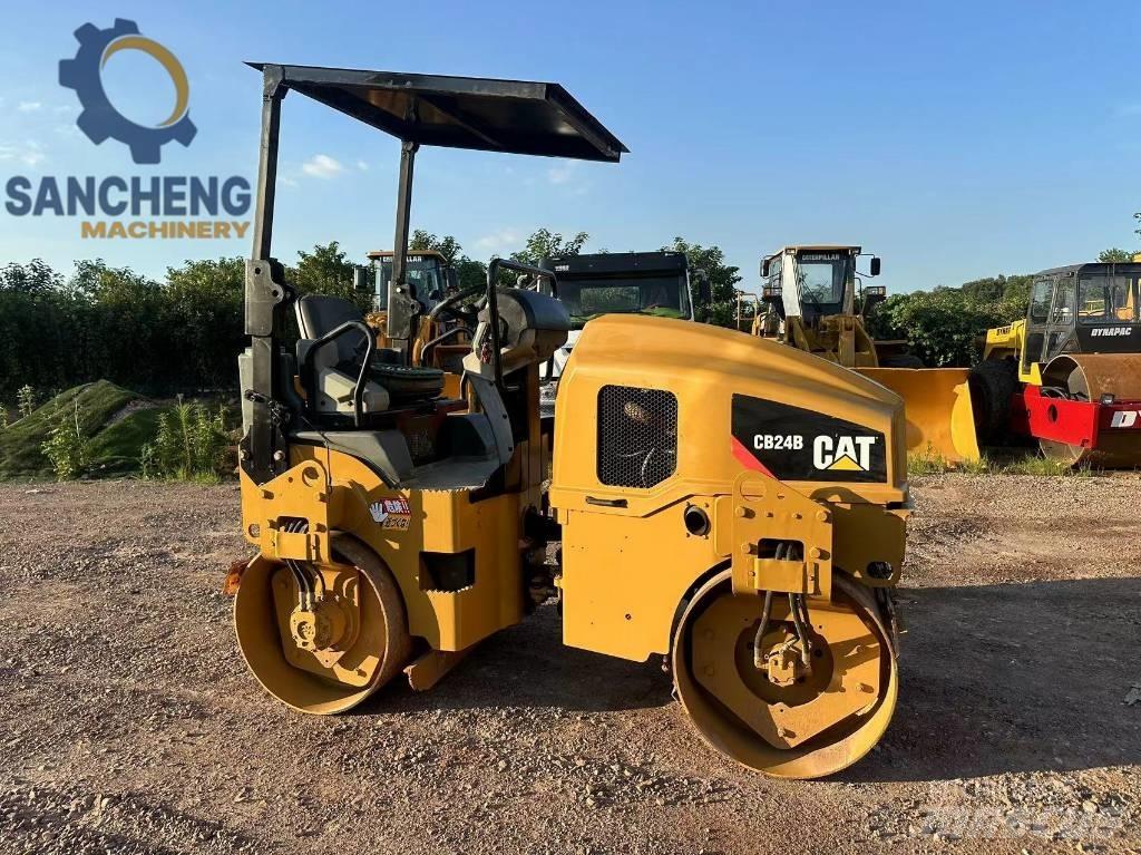 CAT CB 24 B 트윈 드럼 롤러