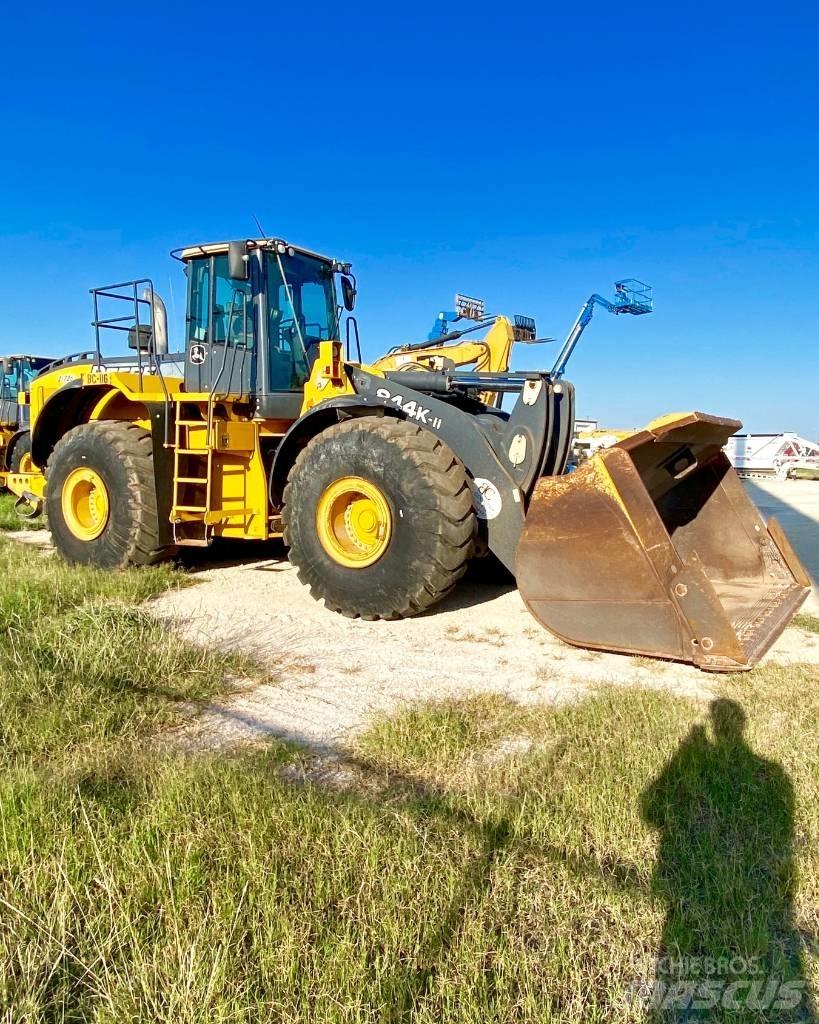 John Deere 844K  휠로우더