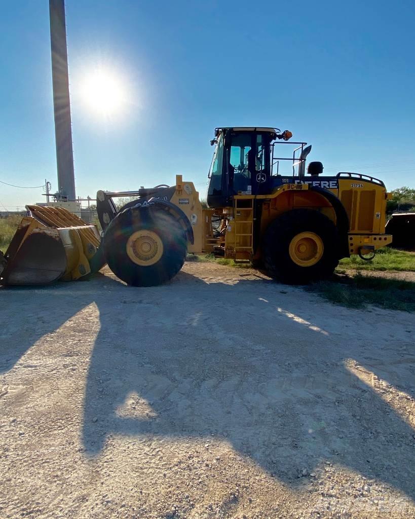John Deere 844K  휠로우더