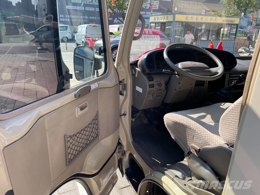 Toyota Coaster Bus 미니 버스