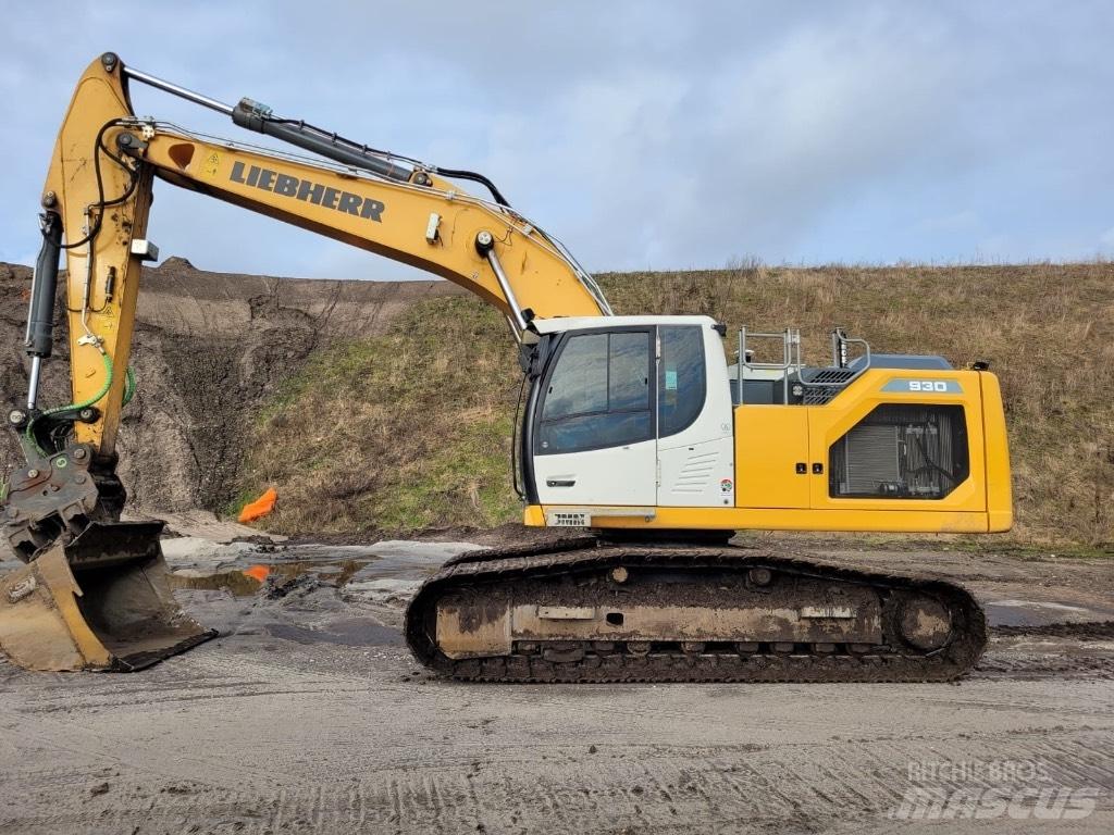 Liebherr R930 G8 대형 굴삭기 29톤 이상