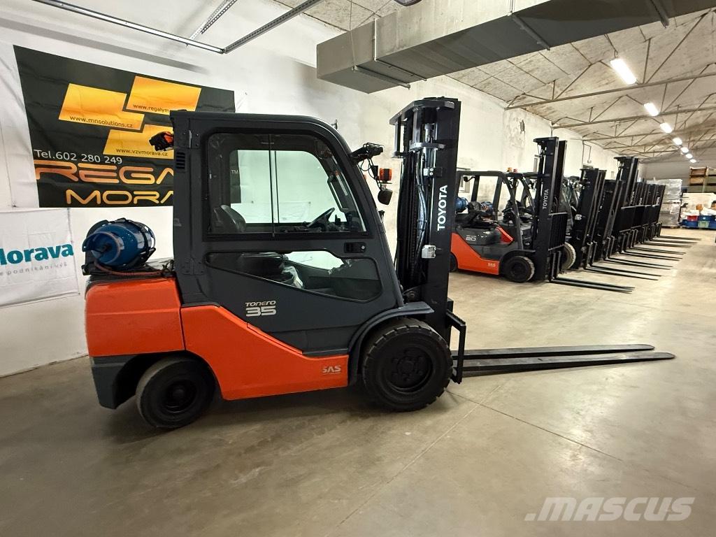 Toyota 02-8 FGJF 35 LPG 지게차