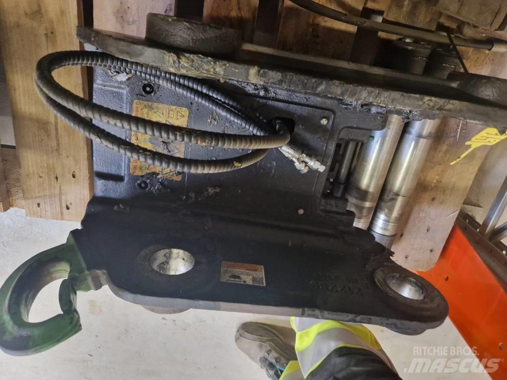 Steelwrist QCS50 붐 및 디퍼