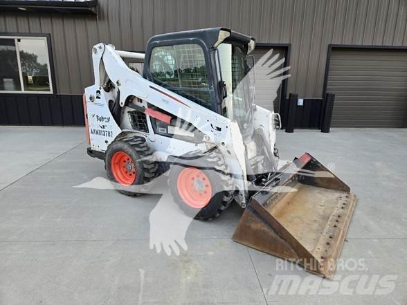 Bobcat S590 임업정리 헤드커터기