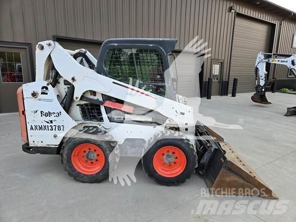 Bobcat S590 임업정리 헤드커터기