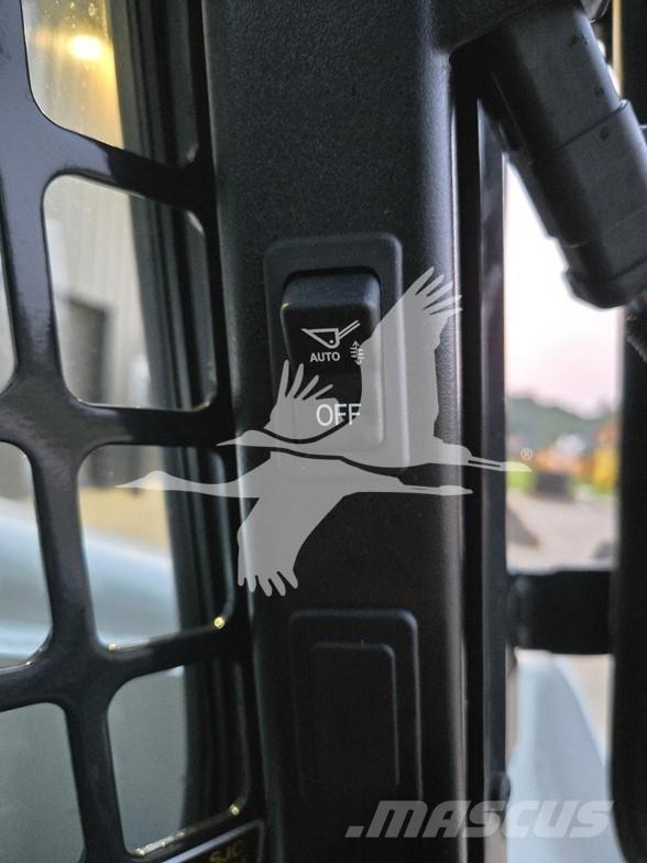 Bobcat S650  스키드로더