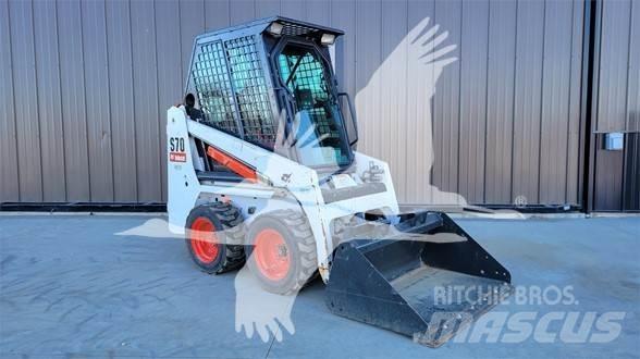 Bobcat S70  스키드로더