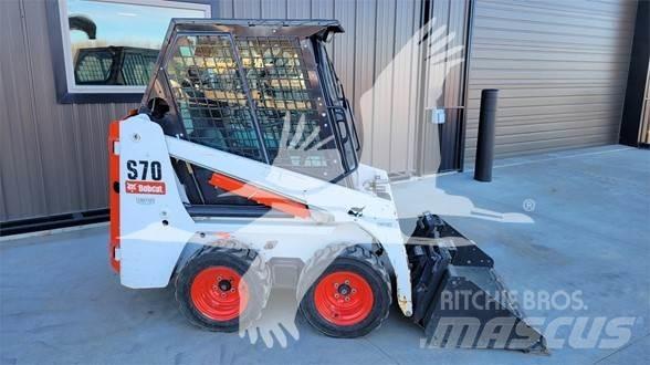 Bobcat S70  스키드로더
