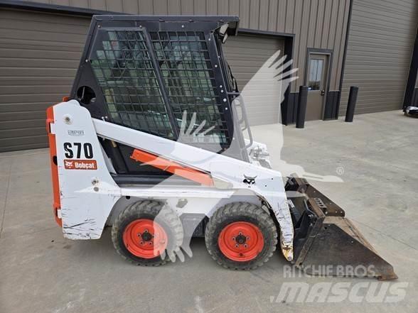Bobcat S70  스키드로더