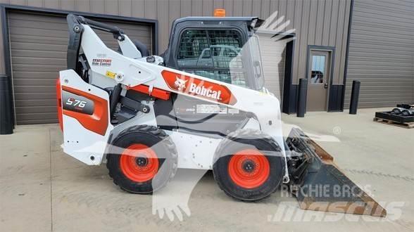 Bobcat S76  스키드로더