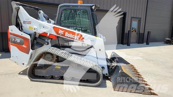 Bobcat T76  스키드로더