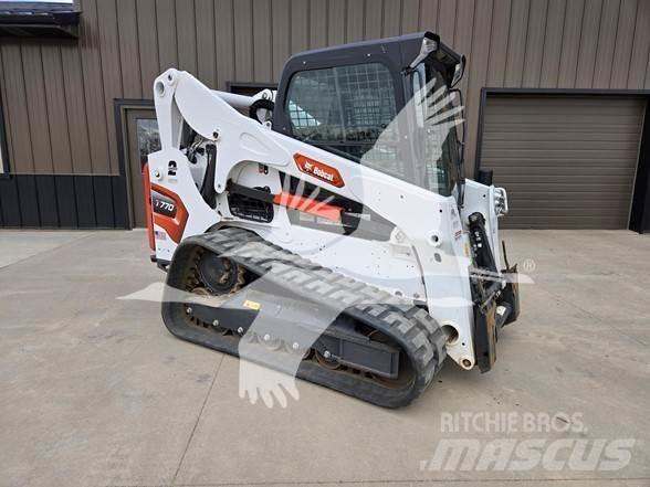 Bobcat T770  스키드로더