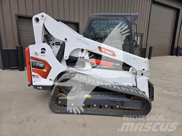 Bobcat T770  스키드로더