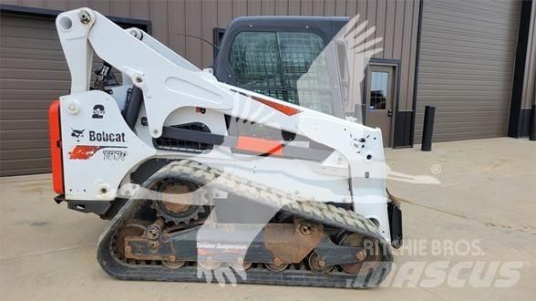 Bobcat T870  스키드로더