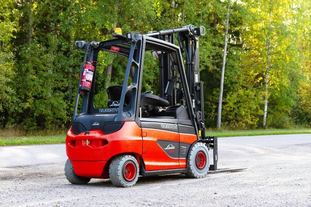 Linde E30-01 전동 지게차
