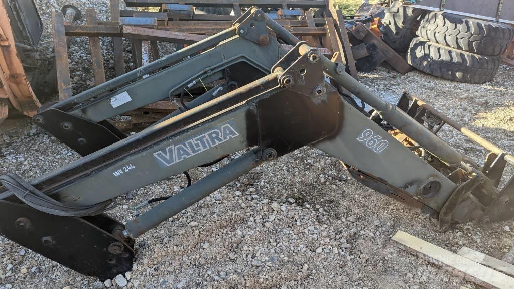 Valtra Loader 농업용 텔레 핸들러