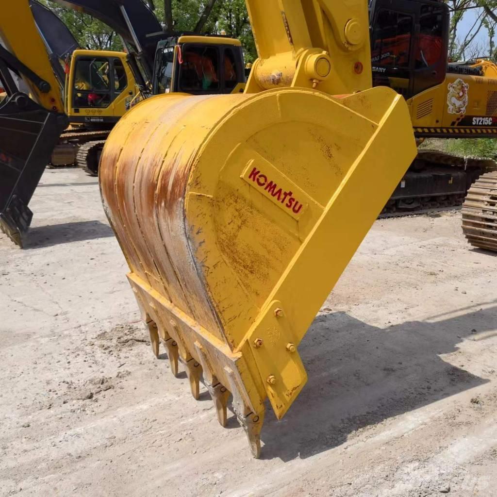 Komatsu PC 220-8/ 대형 굴삭기 29톤 이상