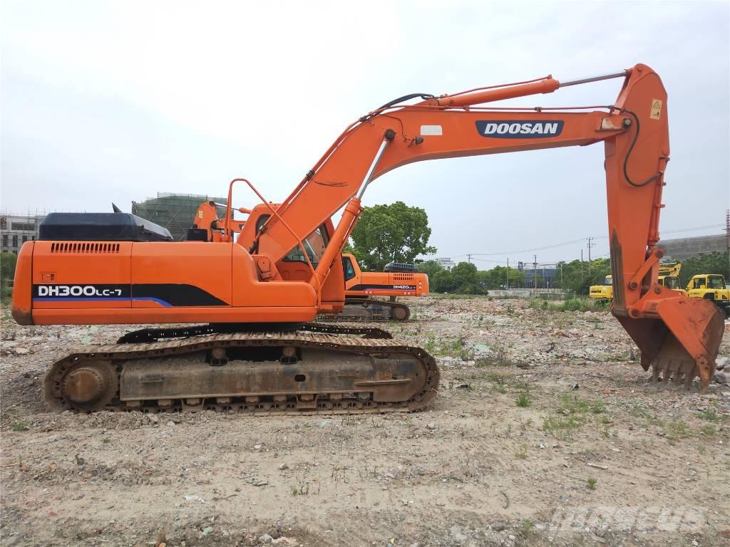 Doosan DH300LC-7 대형 굴삭기 29톤 이상