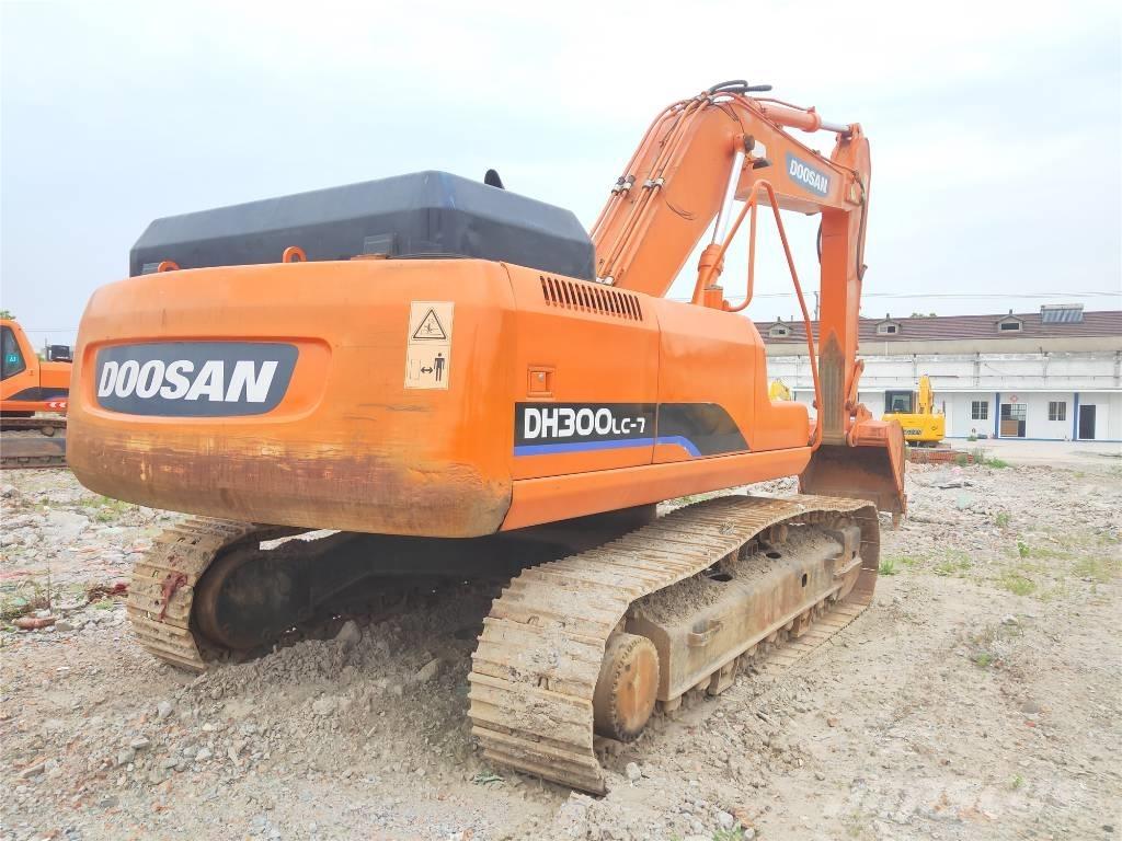 Doosan DH300LC-7 대형 굴삭기 29톤 이상