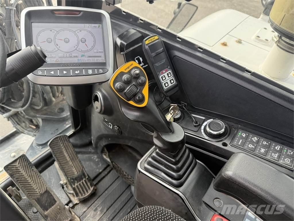 Bobcat E57W  휠 굴삭기