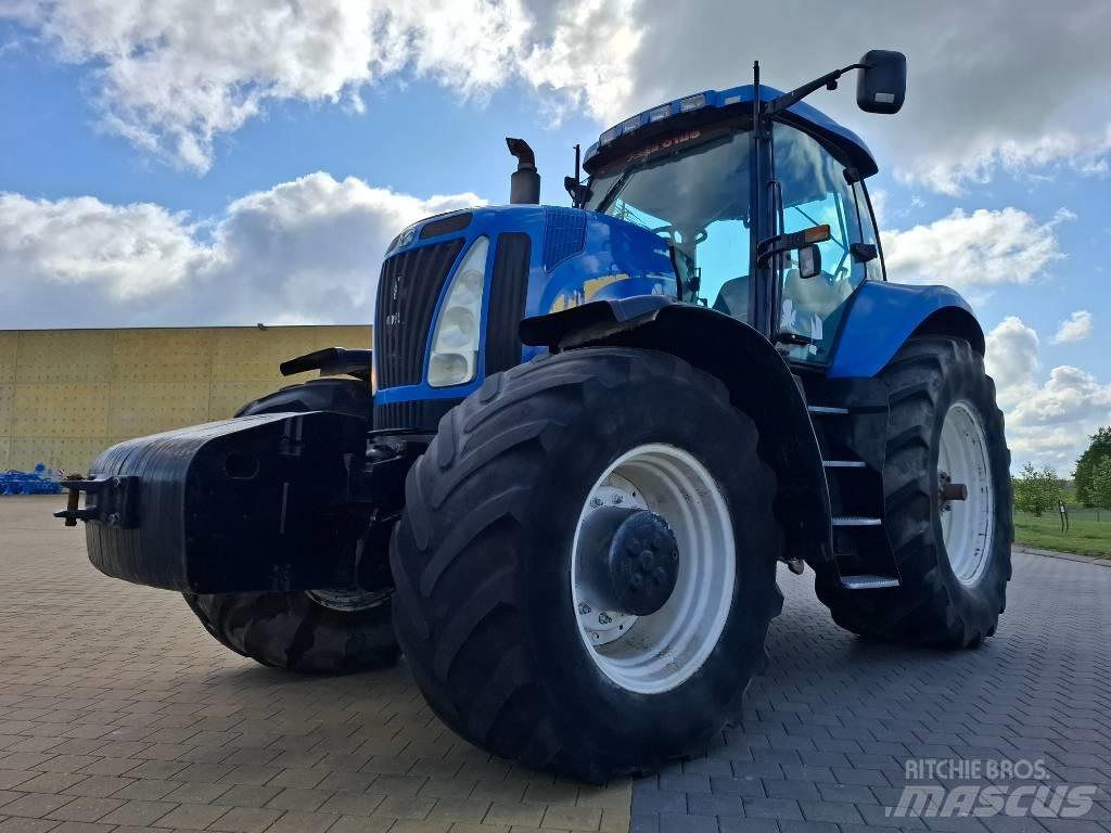 New Holland T 8050 트랙터