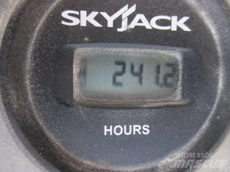 SkyJack SJ III 3219 가위형 리프트