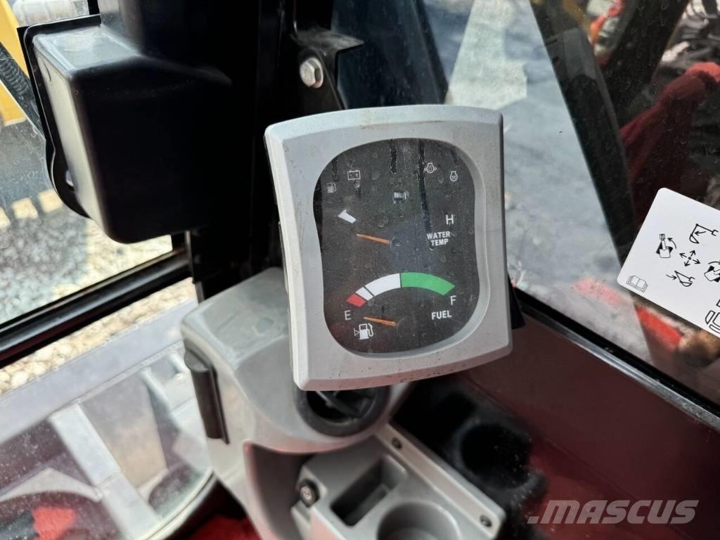 CAT 307 E2 중형굴삭기 7톤-28톤