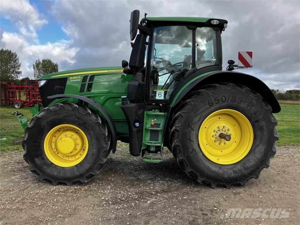 John Deere 6250R 트랙터
