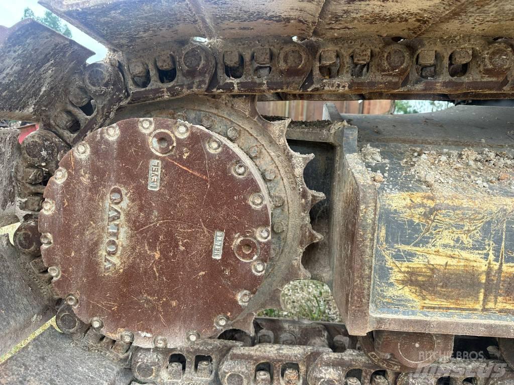 Volvo 220 E 원목 하베스터